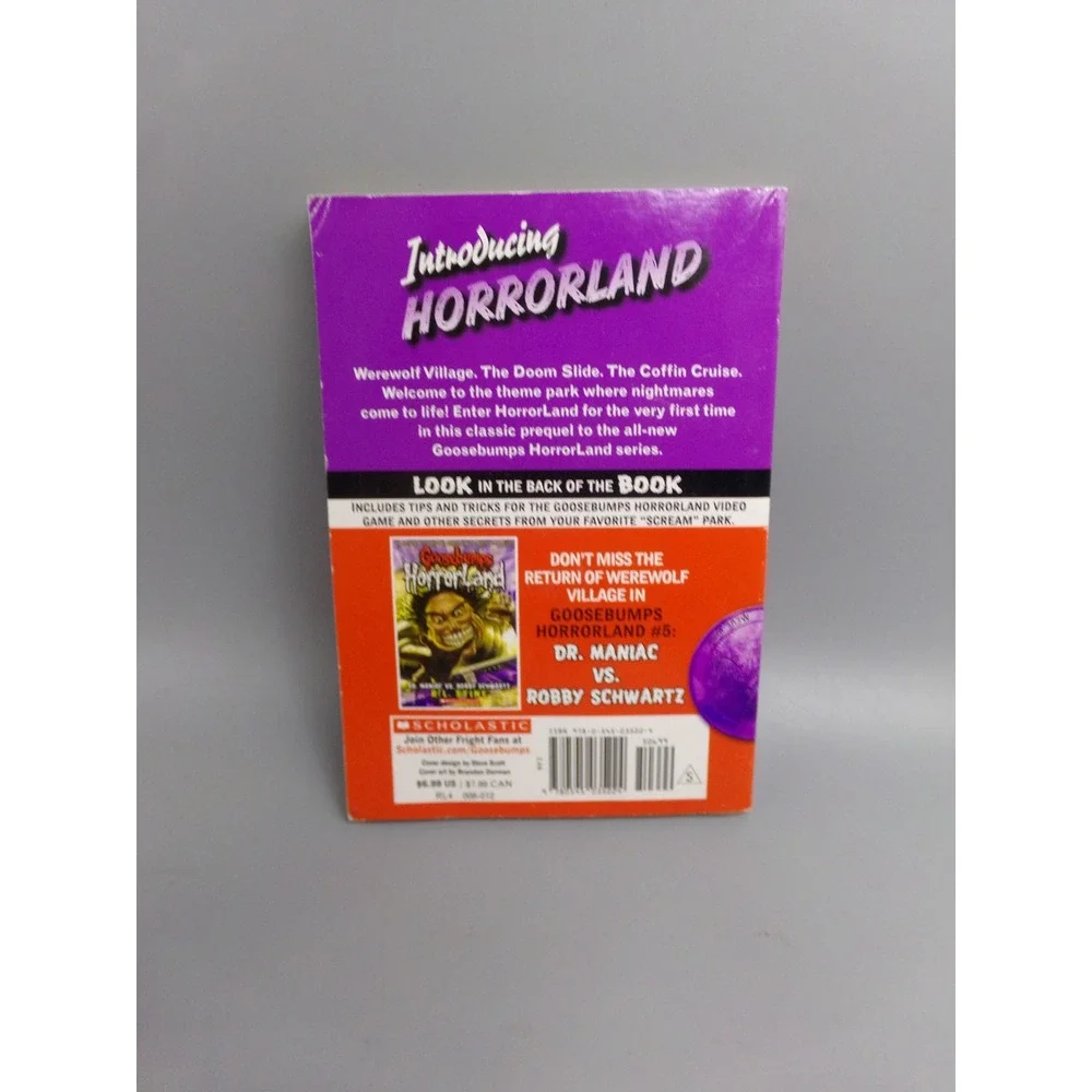 Goosebumps One Day at Horrorland‎ Book R.L. Stine Horror Novel Scholastic
